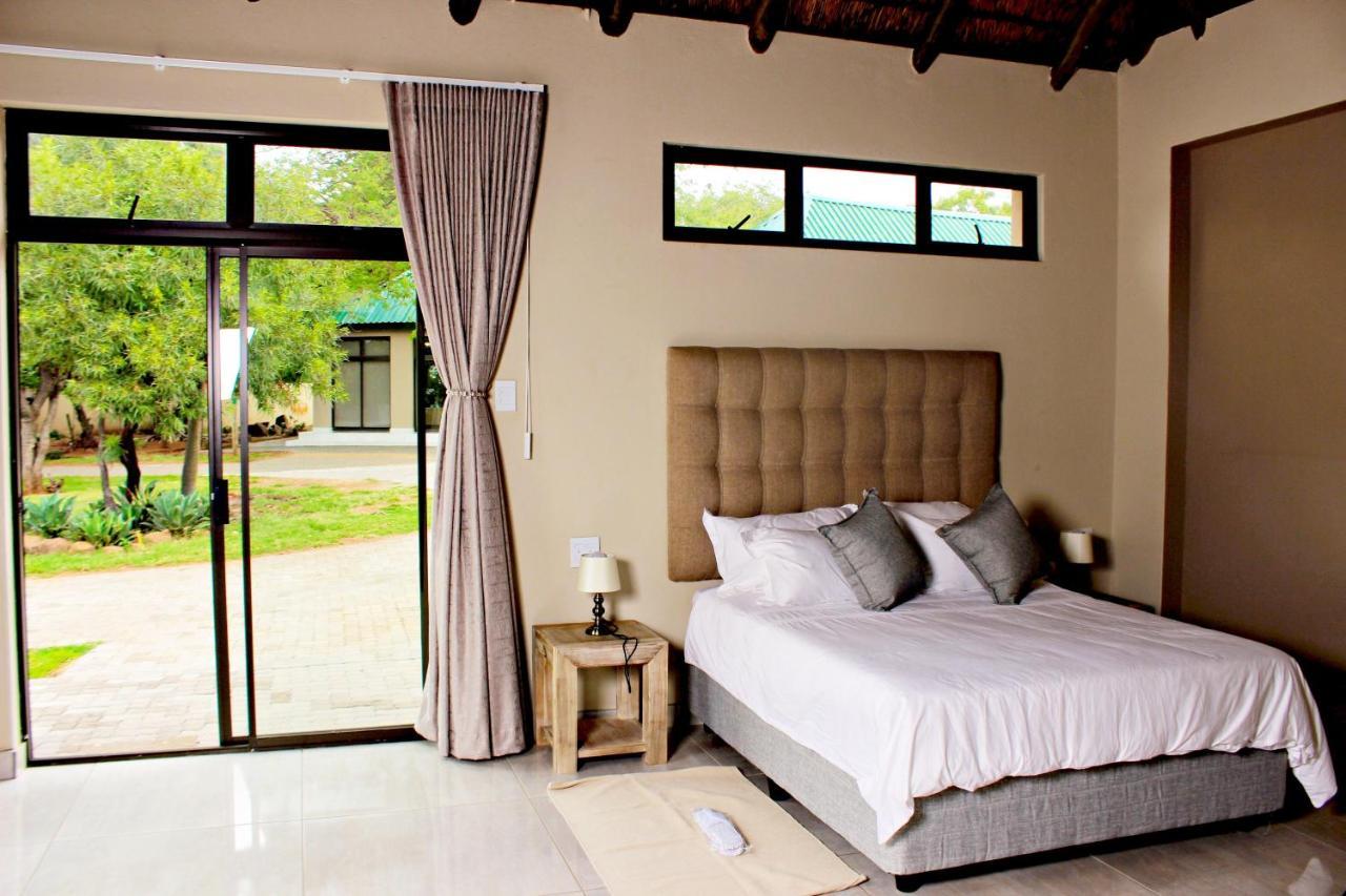 Zoe Bush Lodge Pretoria Bagian luar foto