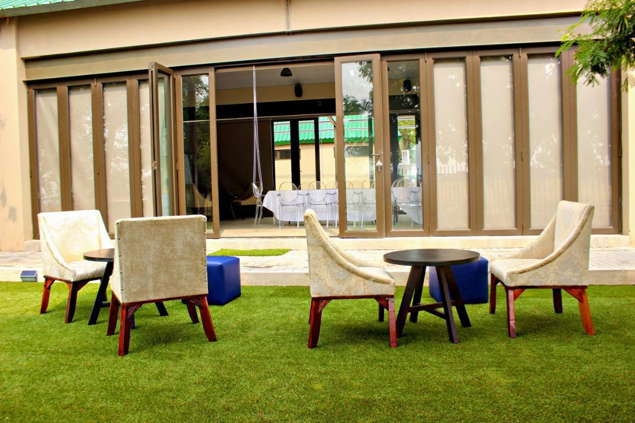 Zoe Bush Lodge Pretoria Bagian luar foto